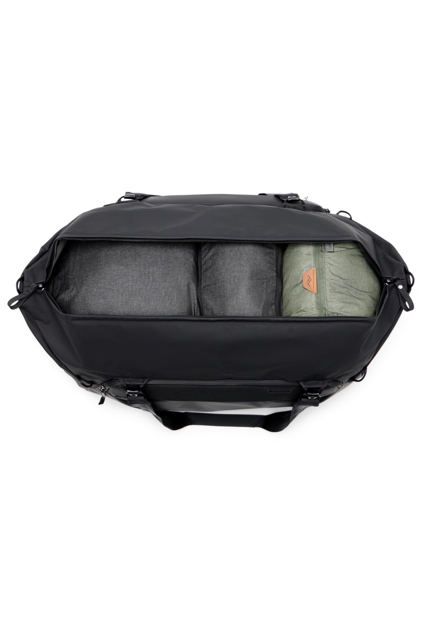 Peak Design Travel Duffel in der Farbe Schwarz mit 80L, 