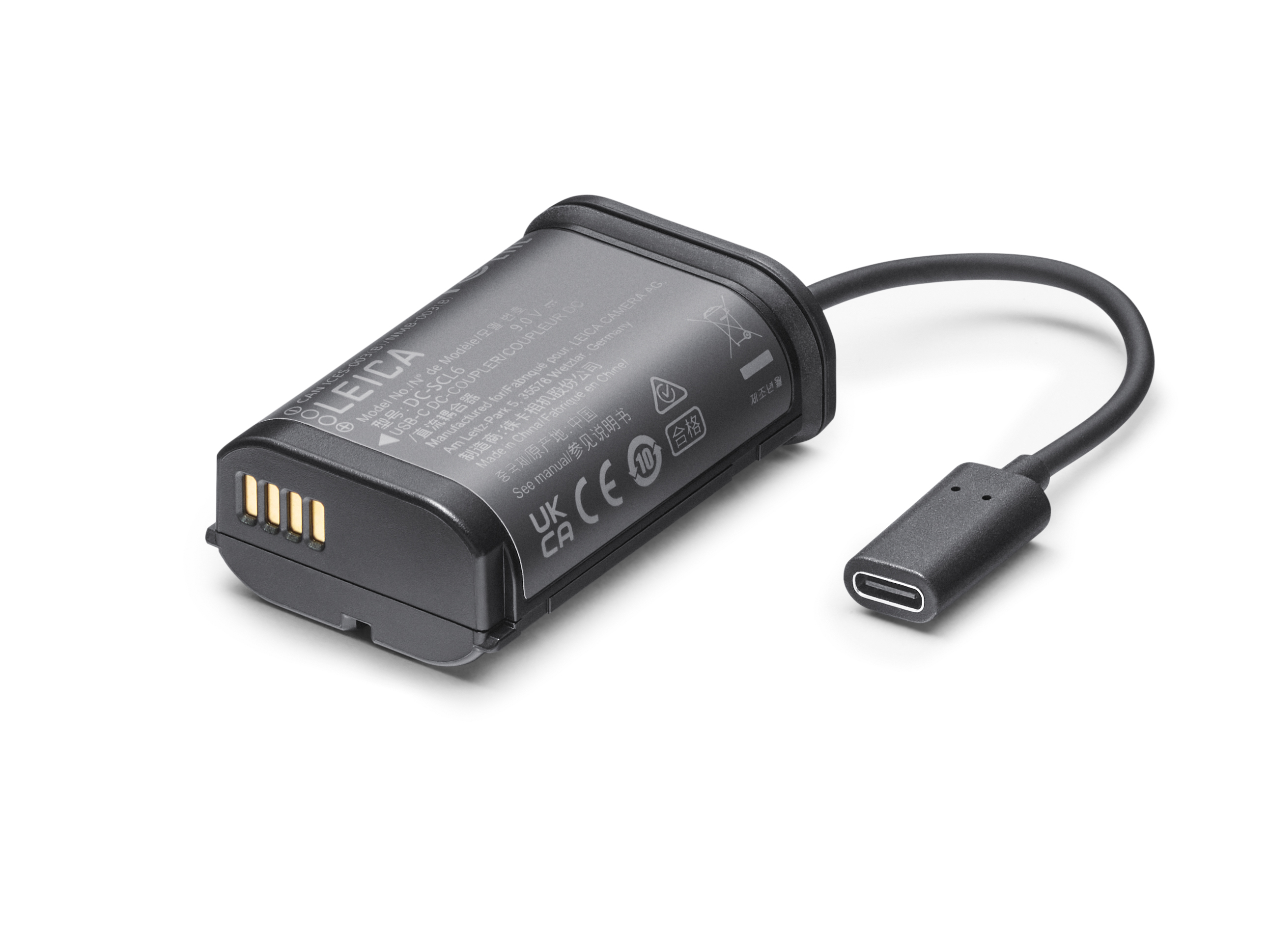 DC-SCL6 USB-C DC-Coupler, liegend mit Kabel ausgesteckt