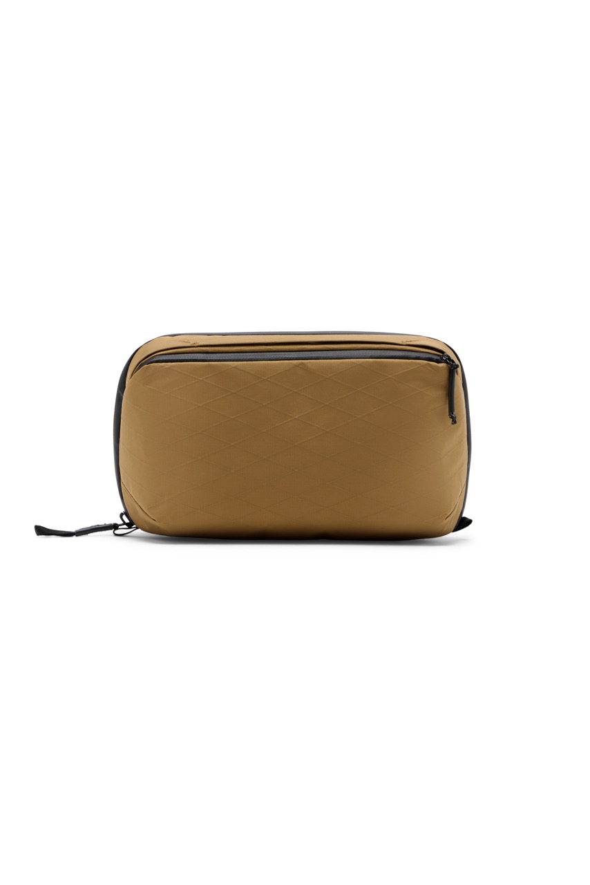 Peak Design Wash Pouch Coyote in der Farbe Beige, Rückseite