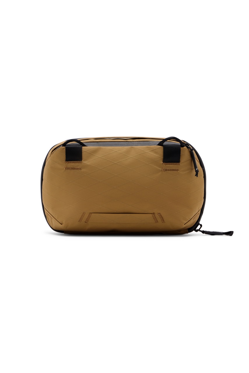 Peak Design Tech Pouch Coyote in der Farbe Beige, Rückseite