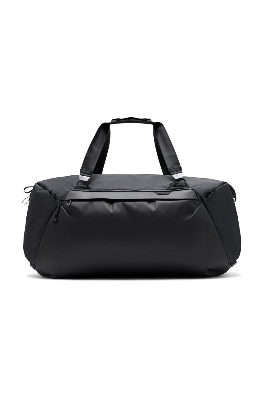 Peak Design Travel Duffel in der Farbe Schwarz mit 80L,  Mit Handgriffen Frontalansicht